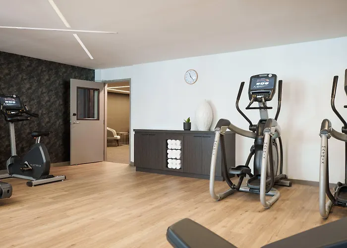 Hotel Ac By Marriott Universities At The Capitol 3*